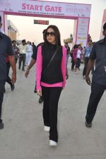 Karisma Kapoor at Pinkathon in Mumbai on 16th Dec 2012 (41).jpg